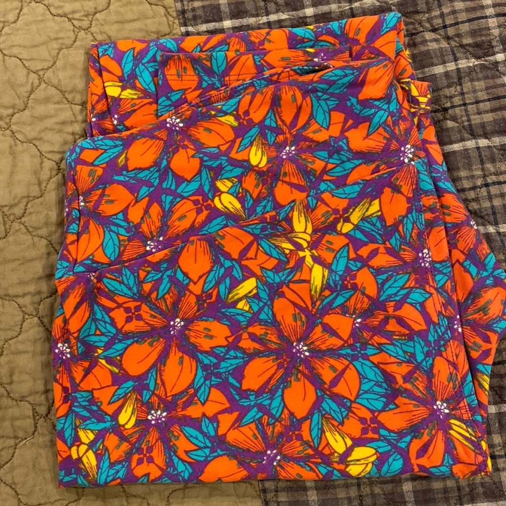 New LuLaRoe leggings.